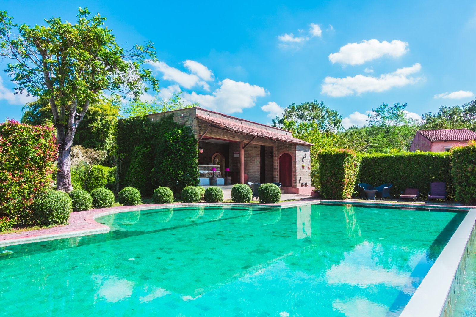 swimming pool